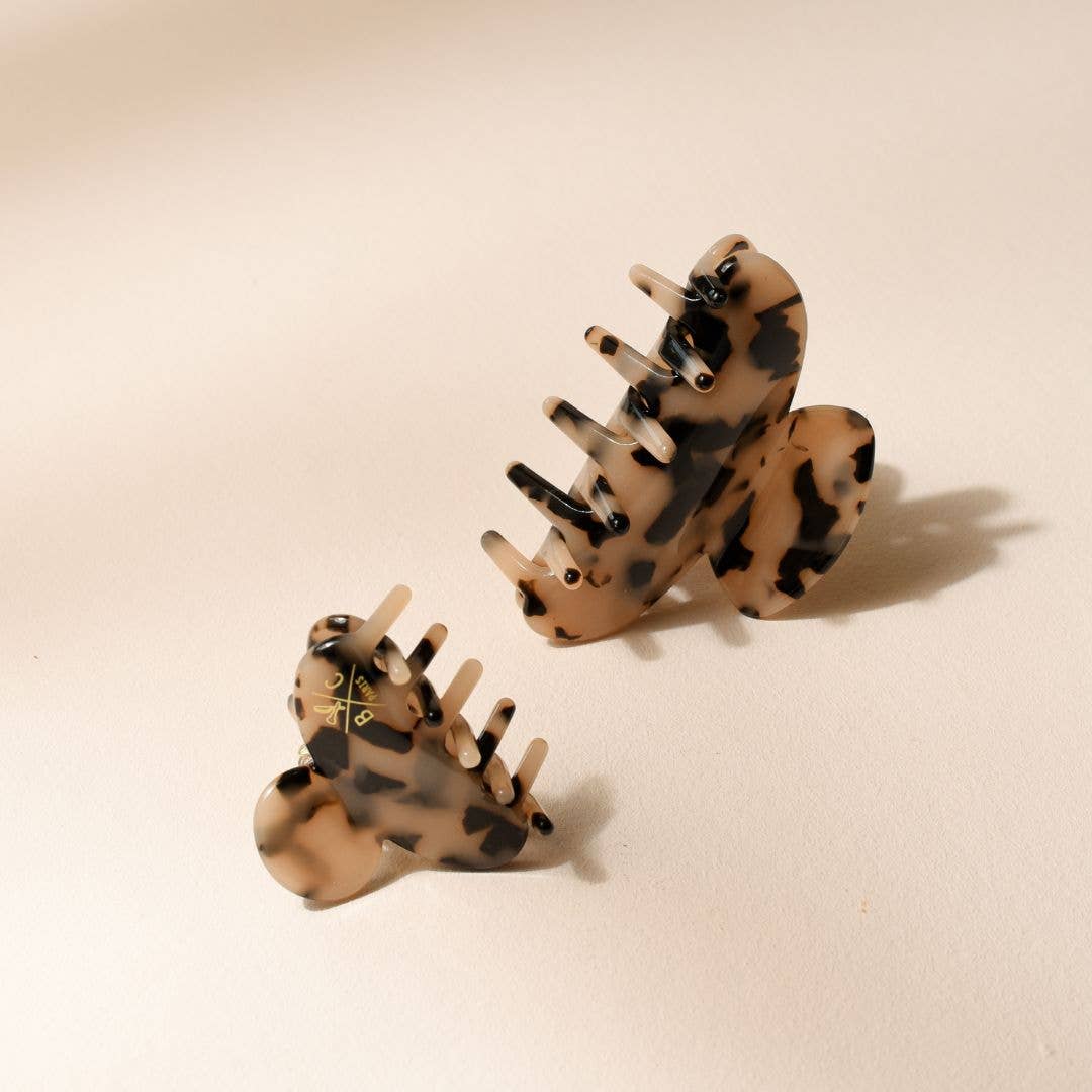 🖤 Classic Tortoise Claw – Medium