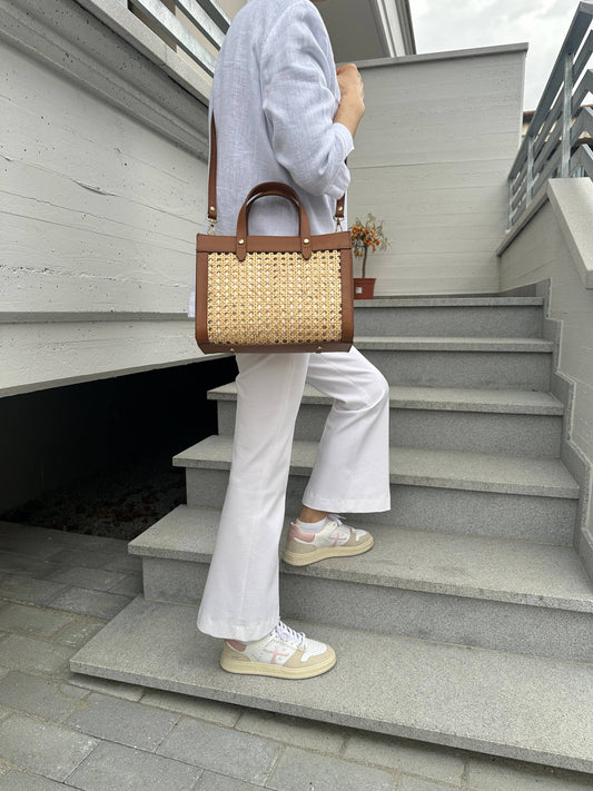 Verona Classic Tote – Black