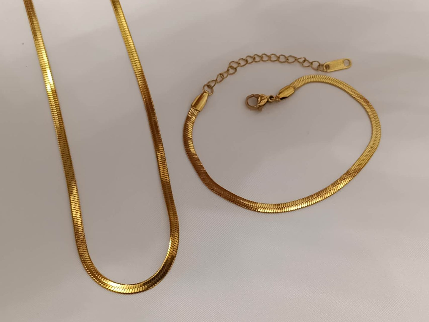 Daisy Silk Set – Gold