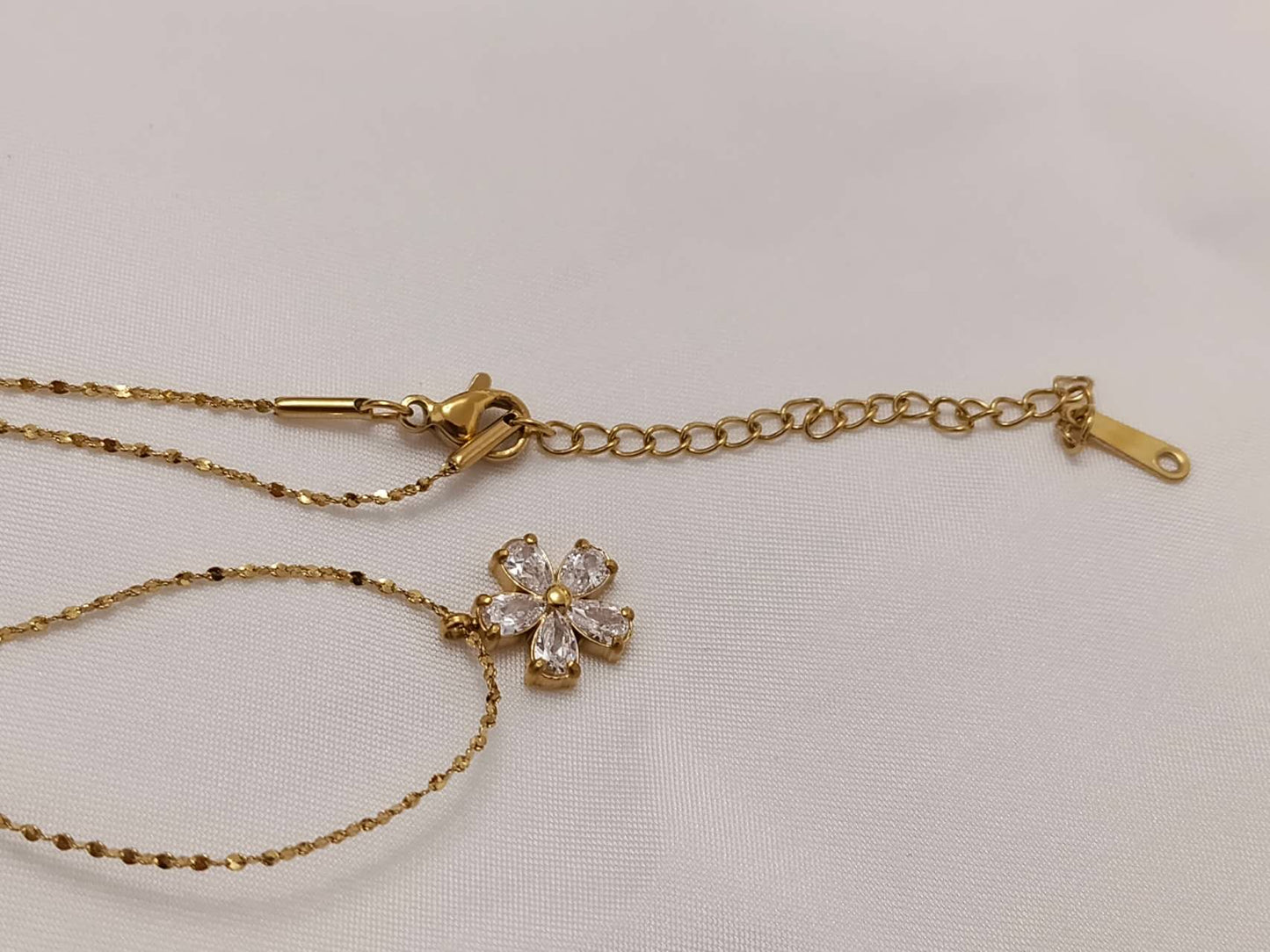 Daisy Bloom - Gold