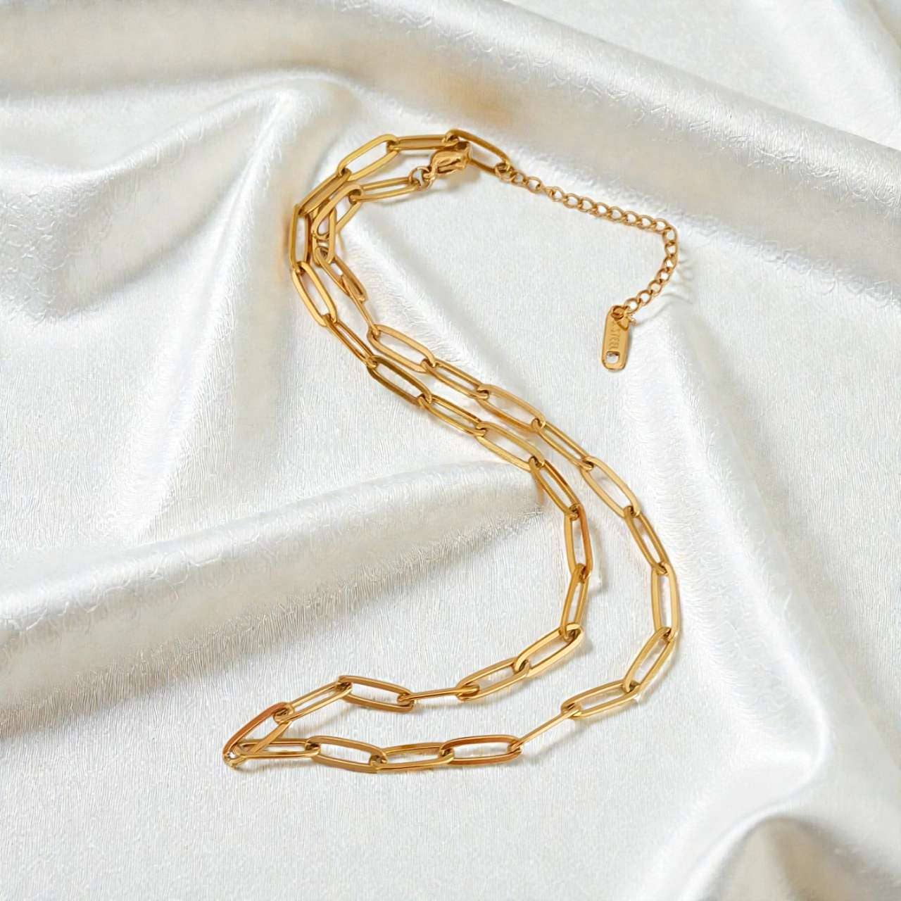 Ava Paperclip Halsband - Gold
