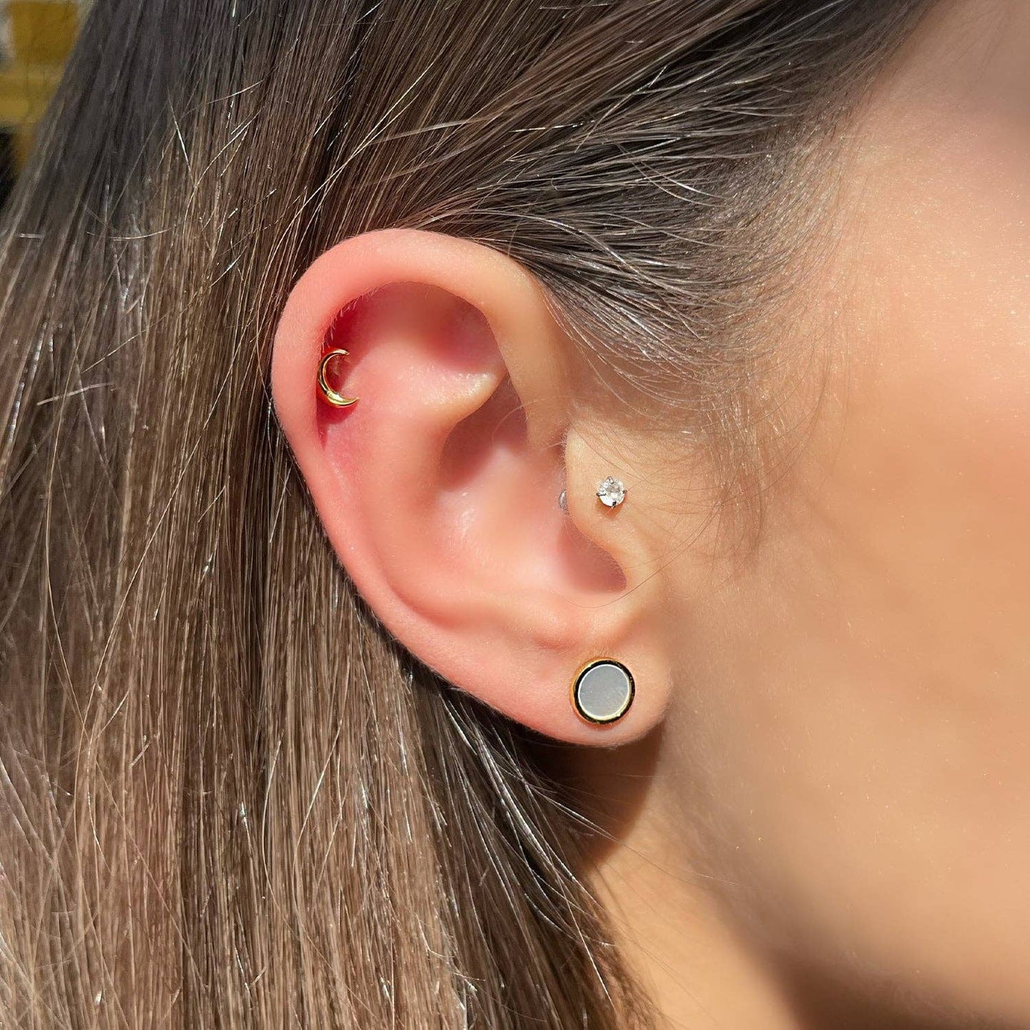 Pearl Glow Studs
- Gold